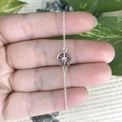 Pulsera Rosa De Los Vientos -Alvent Joyas Tienda PULSERAROSAVIENTOS MANO